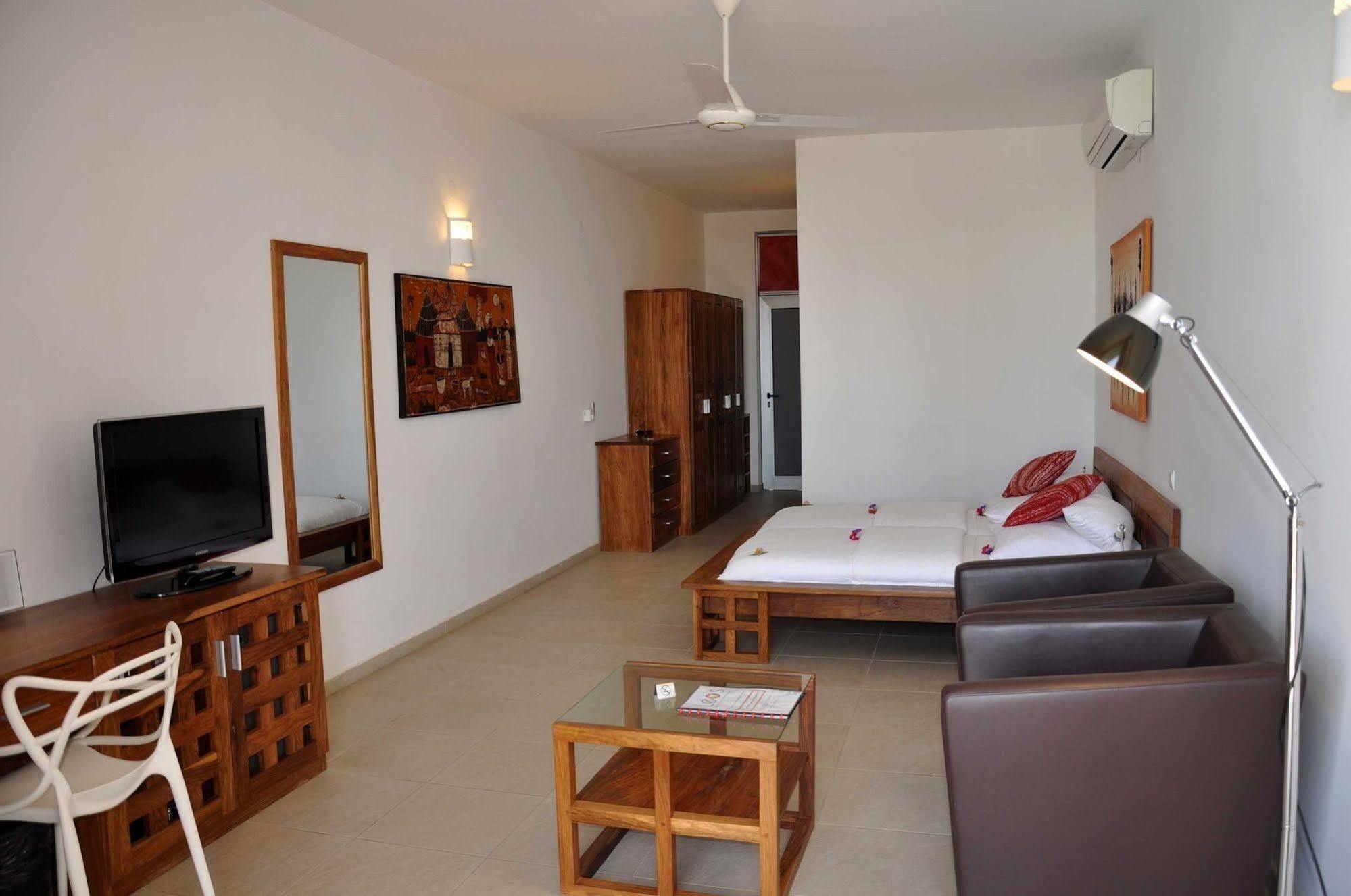 Leo'S Beach Hotel - Adults Only Бруфут Экстерьер фото